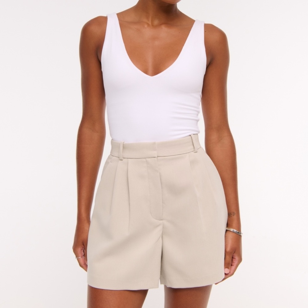 Curve Love A&F Sloane Tailored Short